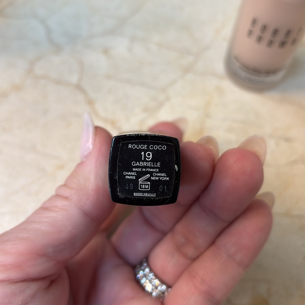 CHANEL Lipstick Iconic Elegance - Picture 2 of 4